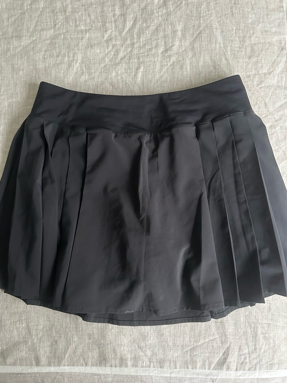 Lululemon Black Pleated Women’s Skirt